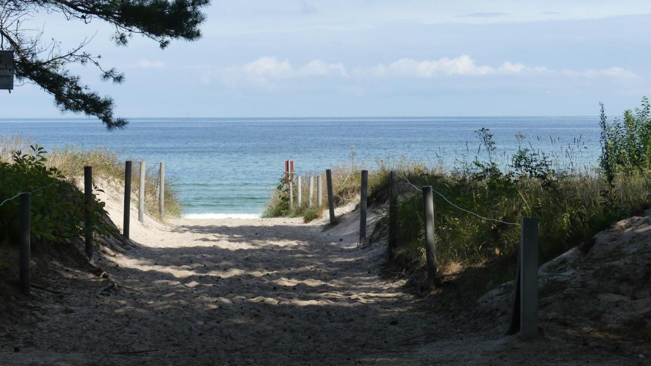 Zu Haus In Der Ferne Villa Baabe Luaran gambar